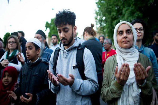 Photo of British Muslims prepare to leave UK after Johnson wins election