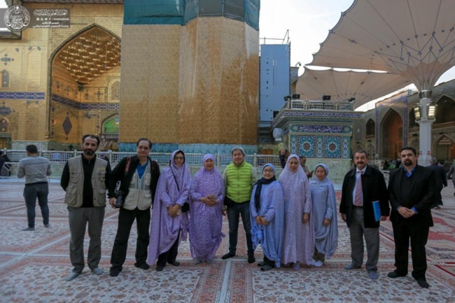 Photo of Delegation of Chinese engineers visit Imam Ali Holy Shrine