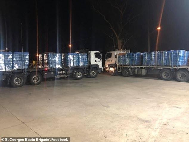 Photo of 200kms to donate 36,000 bottles of water to firefighters and bushfire victims
