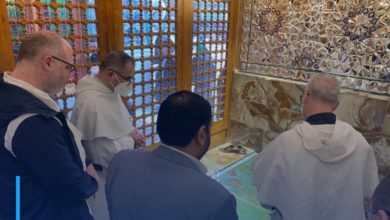 Photo of Catholic priests visit the tomb of the late Grand Ayatollah Sayyed Muhammad Saeed al-Hakim