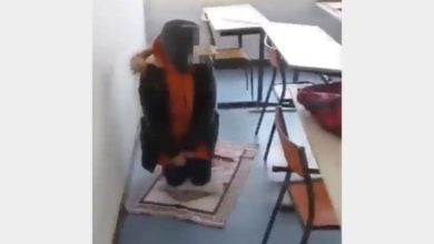 Photo of Video of a veiled student praying inside a university sparks controversy in France