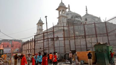 Photo of Indian court orders Muslims to limit prayer gatherings at Gyanvapi Mosque