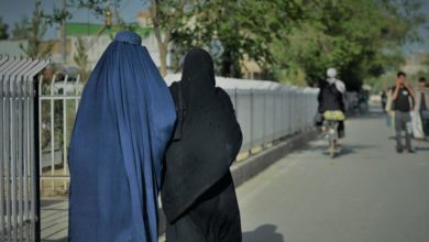 Photo of Taliban prevents female students from entering college for wearing wrong color hijabs