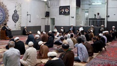 Photo of Daily Session of Grand Ayatollah Shirazi with Scholars, Believers in Holy Qom