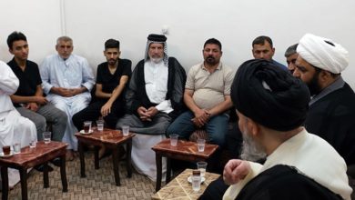 Photo of Iraqi religious and cultural activists meet Ayatollah Sayyed Hussein al-Shirazi
