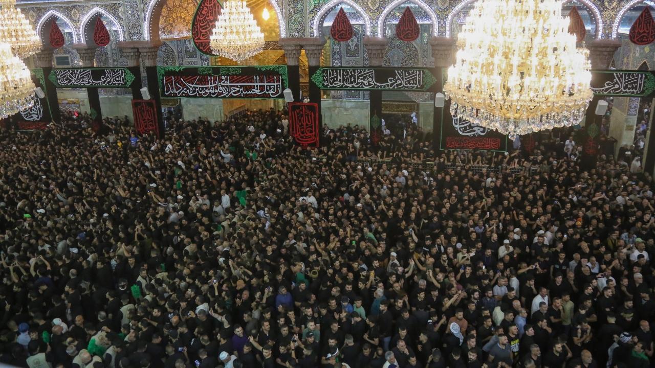 Mumbai Shia Muslims prepare to mark martyrdom of Imam Hussein (peace