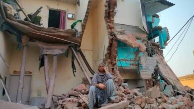Photo of 25 houses demolished in Delhi’s Muslim locality, Muslim women allege police brutality