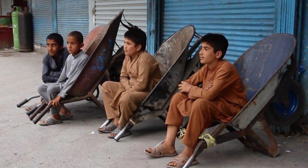 Poverty forces Afghanistan's children into backbreaking work - Shia Waves