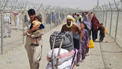 Photo of Pakistani authorities detain more than 1,400 Afghan refugees and assault women and the elderly