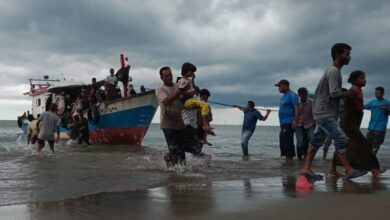 Photo of More than 100 Rohingya refugees rescued in Sri Lankan waters