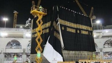 Photo of Makkah: Kiswa maintenance staff work hard to ensure Kaaba cover looks best during Ramadan