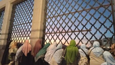 Photo of Saudi builds wall depriving women from viewing Baqi cemetery