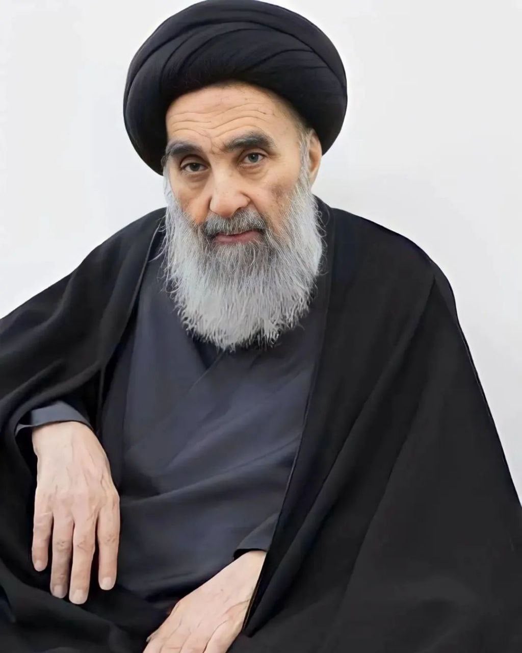 Grand Ayatollah Al-Sistani sends letter to Pope Francis, encouraging ...