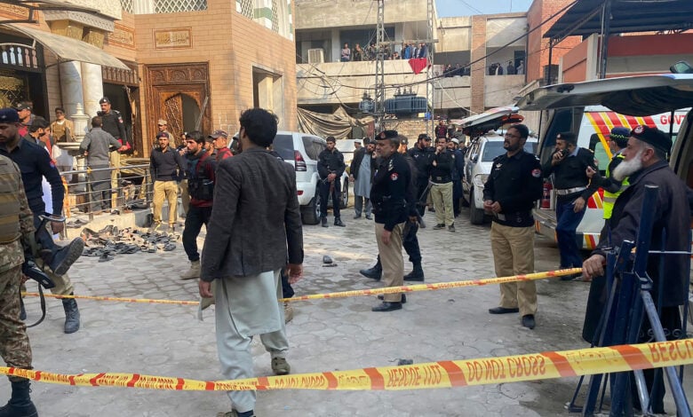 पाकिस्तान में अचानक हुए दो बम ब्लास्ट ने ली 3 लोगों की जान, अन्य 20 लोग…

Pakistan Bomb Blast Two sudden bomb blasts in Pakistan took the lives of 3 people, 20 others…