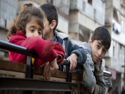 تصویر آزادی 10 کودک شیعه از چنگال تکفیری‌های سوریه