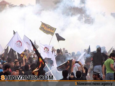 تصویر حمله نیروهای امنیتی به تشییع‌کنندگان دو شهید بحرینی