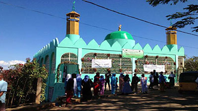 تصویر تاسیس مسجد و حسینیه در ماداگاسکار