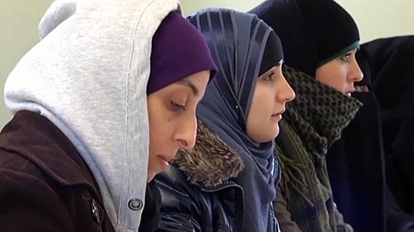 تصویر تشكيل كميته اي جهت حمايت از حجاب اسلامي بانوان در دانمارك