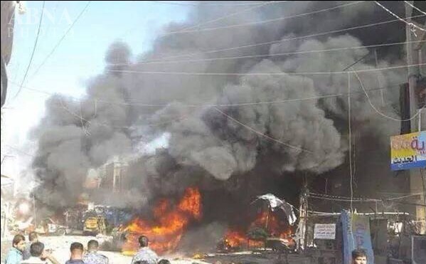 تصویر انفجار دو خودروی بمب‌گذاری شده در بغداد
