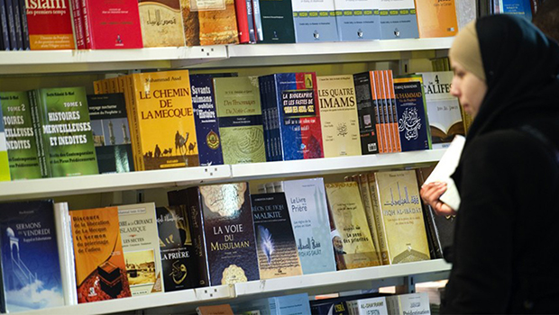 تصویر افزايش آمار فروش کتاب های اسلامى در فرانسه