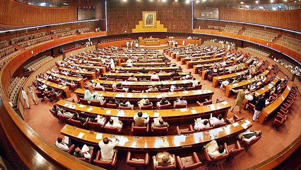 تصویر جلسه پارلمان پاکستان برای تصمیم گیری درخصوص اعزام نیرو به عربستان