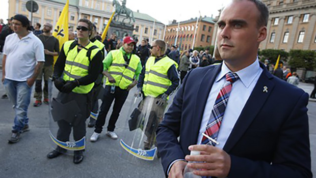 تصویر اعلام انحلال یک حزب ضداسلامی در سوئد