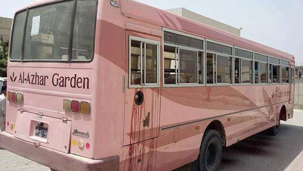 تصویر حمله ی خونبار تروریستها به اتوبوس حامل شیعیان در کراچی
