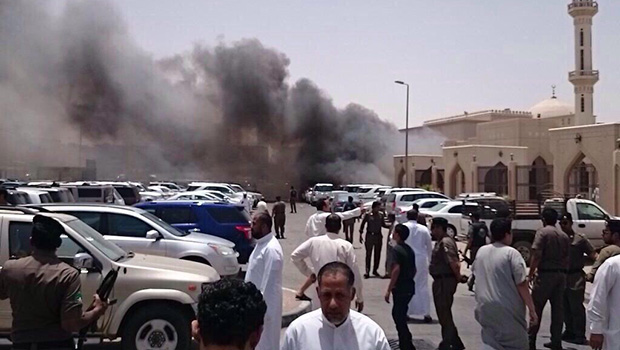 تصویر خبر فورى : انفجار تروريستى در مسجد امام حسين عليه السلام در شرق عربستان سعودى