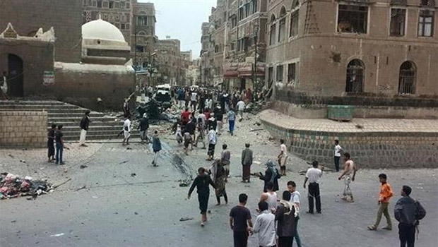 تصویر اقدام داعش به انفجار بمب و کشتار نمازگزاران ، در صنعا