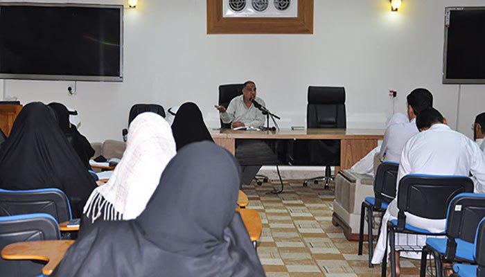تصویر پایان دوره آموزشی تجوید ویژه مربیان قرآنی بحرین در کربلا
