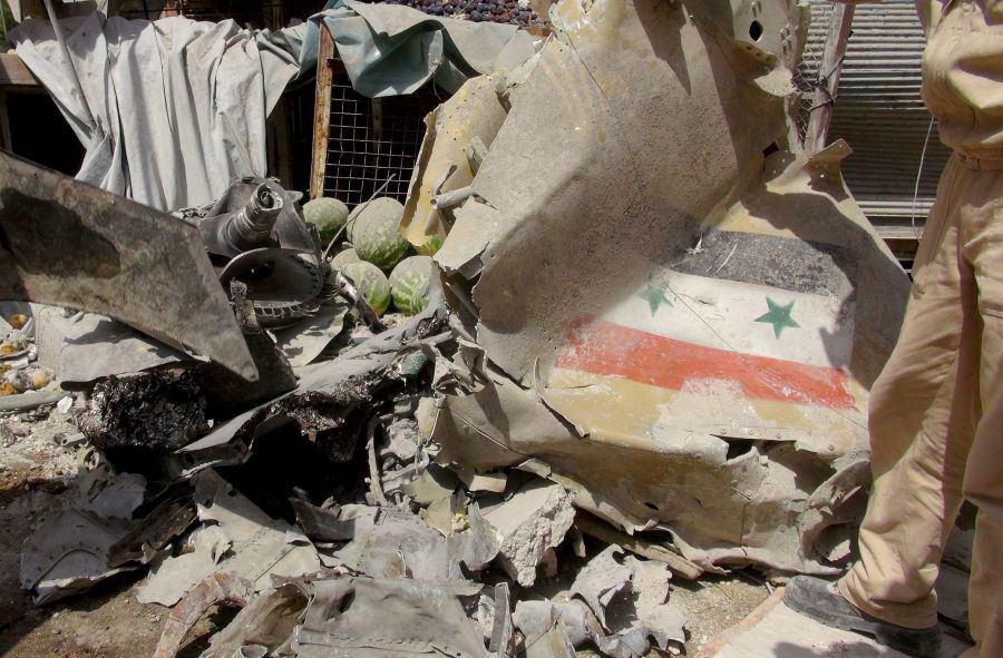 تصویر سقوط هواپیمای نظامی سوریه ، در ادلب