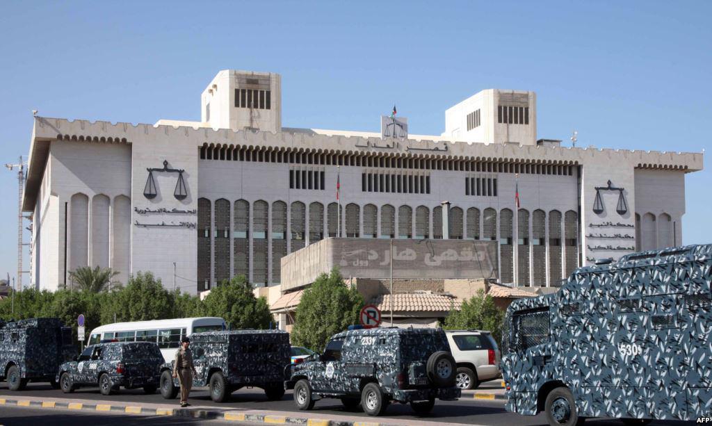 تصویر دادگاه کویت جلسه بعدی محاکمه متهمان انفجار تروریستی مسجد شیعیان را غیر علنی اعلام کرد