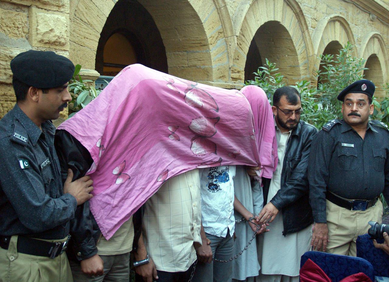 تصویر دستگیری ۵ عضو تروریست های لشکر جهنگوی، در پاکستان