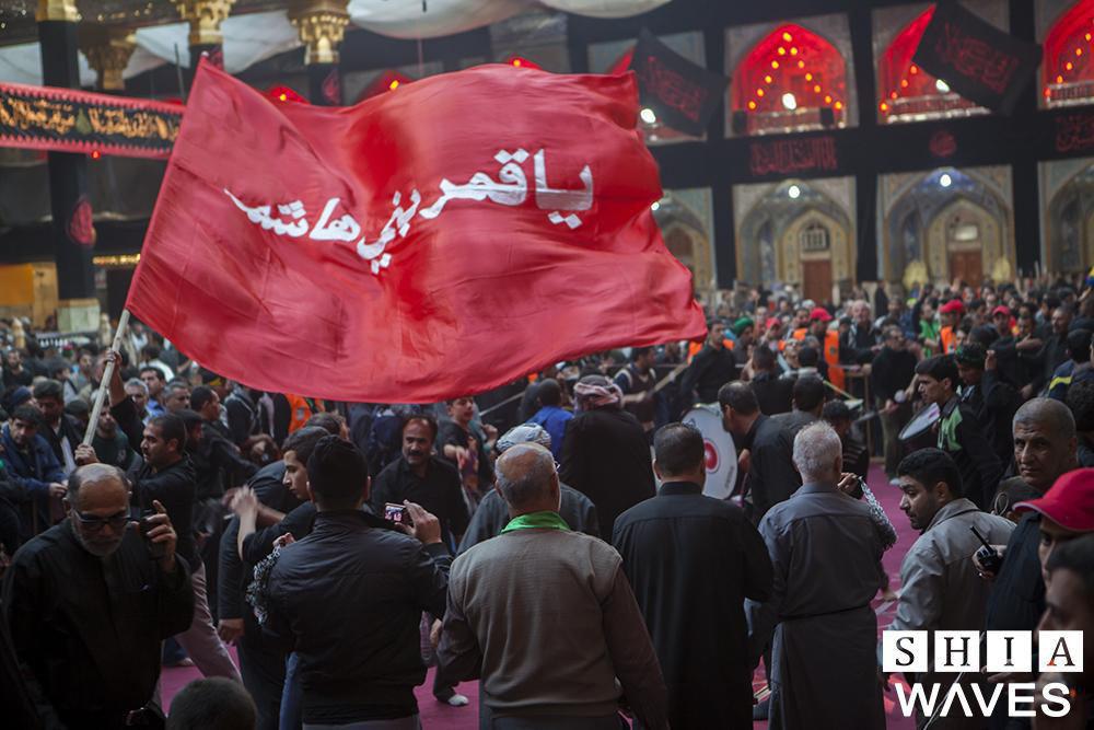 تصویر گزارش تصویری _ ورود دسته های زنجیر زنی به آستان مقدس حسینی و عباسی علیهم السلام