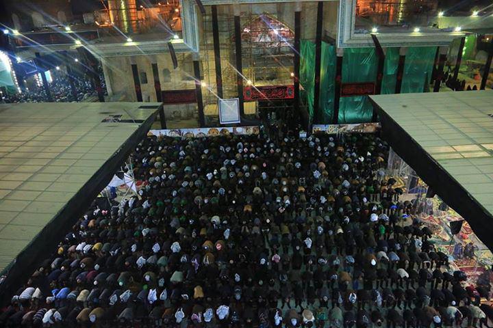 تصویر گزارش تصویری ـ حضور کم نظیر زائران و پذیرایی از ایشان در روز شهادت امام حسن عسکری علیه السلام در شهر سامرا