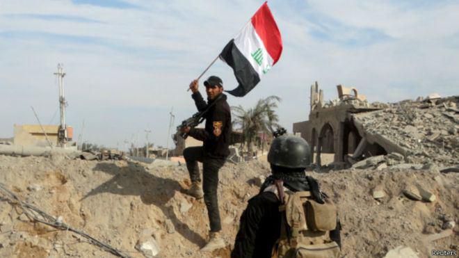تصویر فرار آخرين تروريست هاى داعش و آزادسازى شهر رمادى عراق