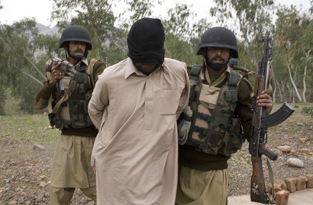 تصویر ادامه بازداشت مظنونان تروريستي در پاکستان