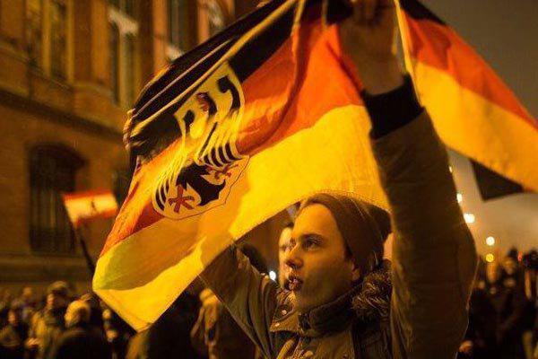 تصویر تظاهرات افراط‌گرایان آلمان علیه مهاجرین