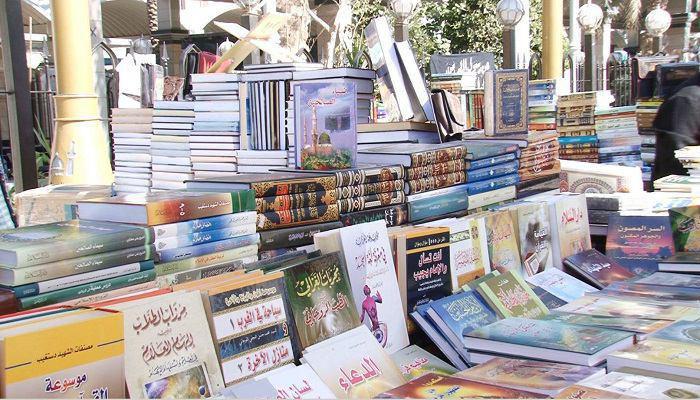 تصویر افتتاح نمایشگاه کتاب ویژه ایام فاطمیه در بین الحرمین