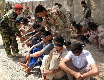 تصویر تسليم شدن ۲۰۰۰ داعشی در پى آزاد سازى كامل فلوجه عراق