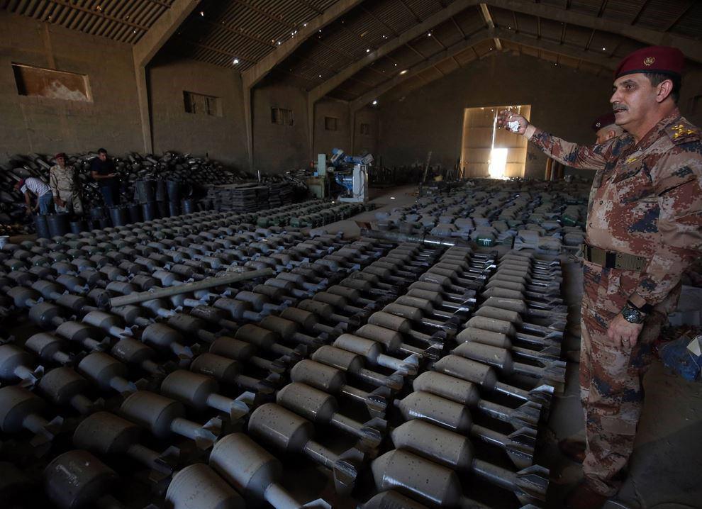 تصویر كشف بزرگترین کارگاه بمب سازی داعش درفلوجه عراق