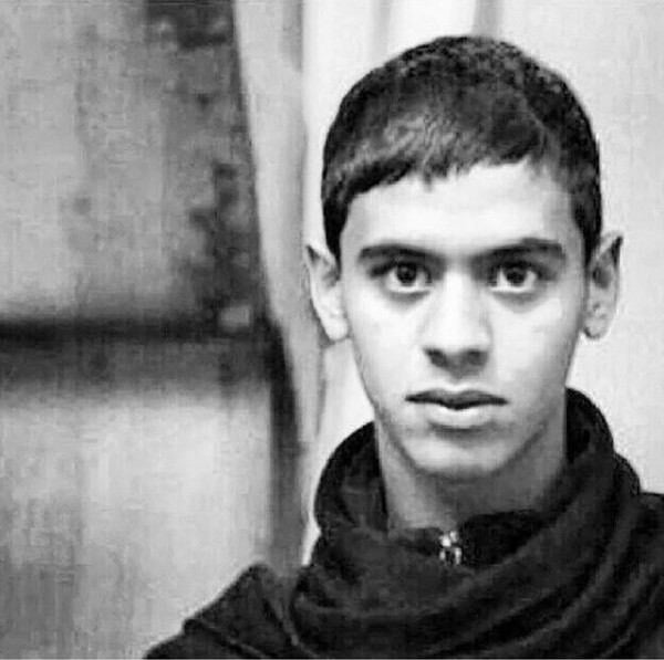 تصویر شکنجه شدید جوان بحرینی در زندان و انتقال وی به آسایشگاه روانی