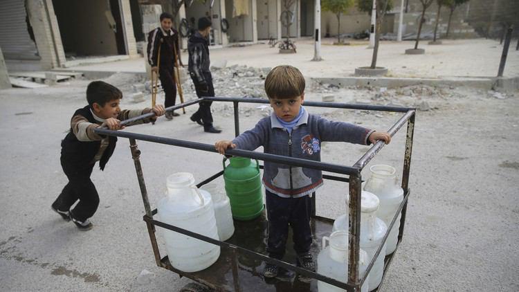تصویر قطع آب دمشق در پی آلوده شدن توسط سنی های تندرو