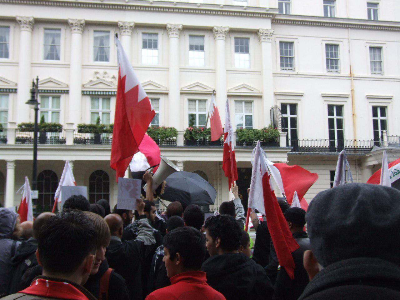 تصویر تجمع لندن در اعتراض به جنایت آل خلیفه