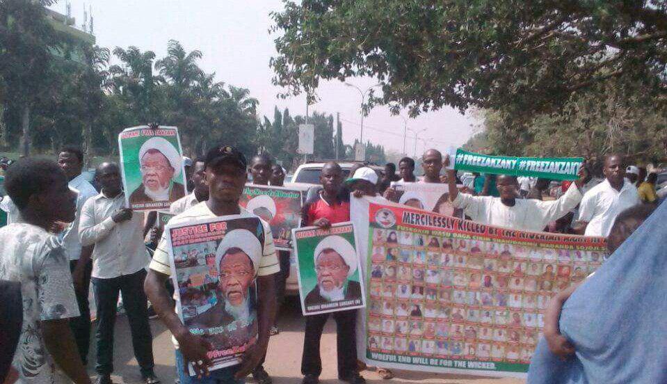 تصویر تظاهرات شیعیان نیجریه برای آزادی شیخ زکزاکی