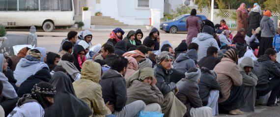 تصویر اخراج قریب به ۵ هزار کارگر خارجی از کویت