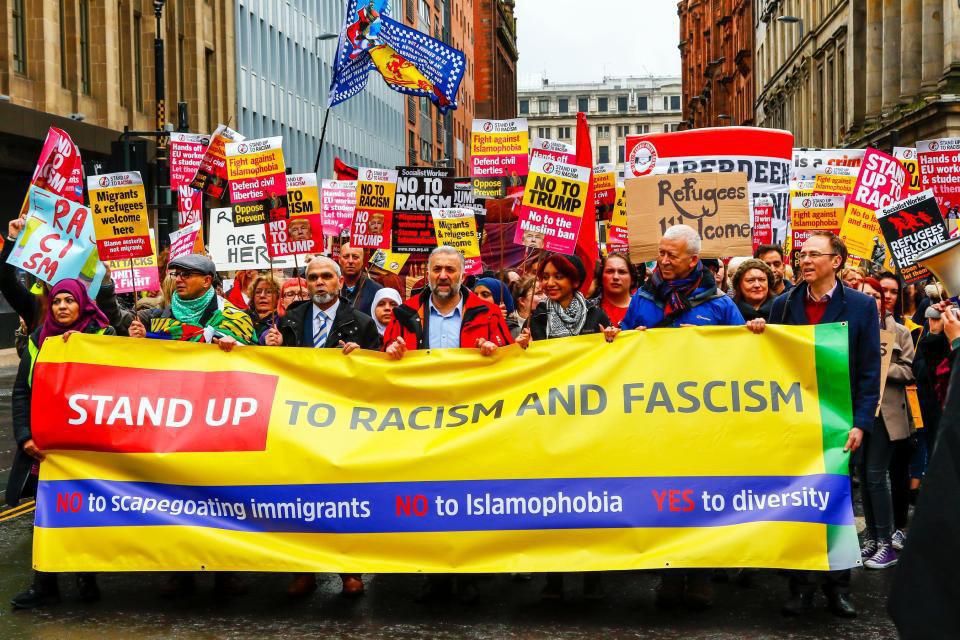 تصویر تظاهرات هزاران نفری شهروندان اسکاتلندی بر ضد اسلام هراسی