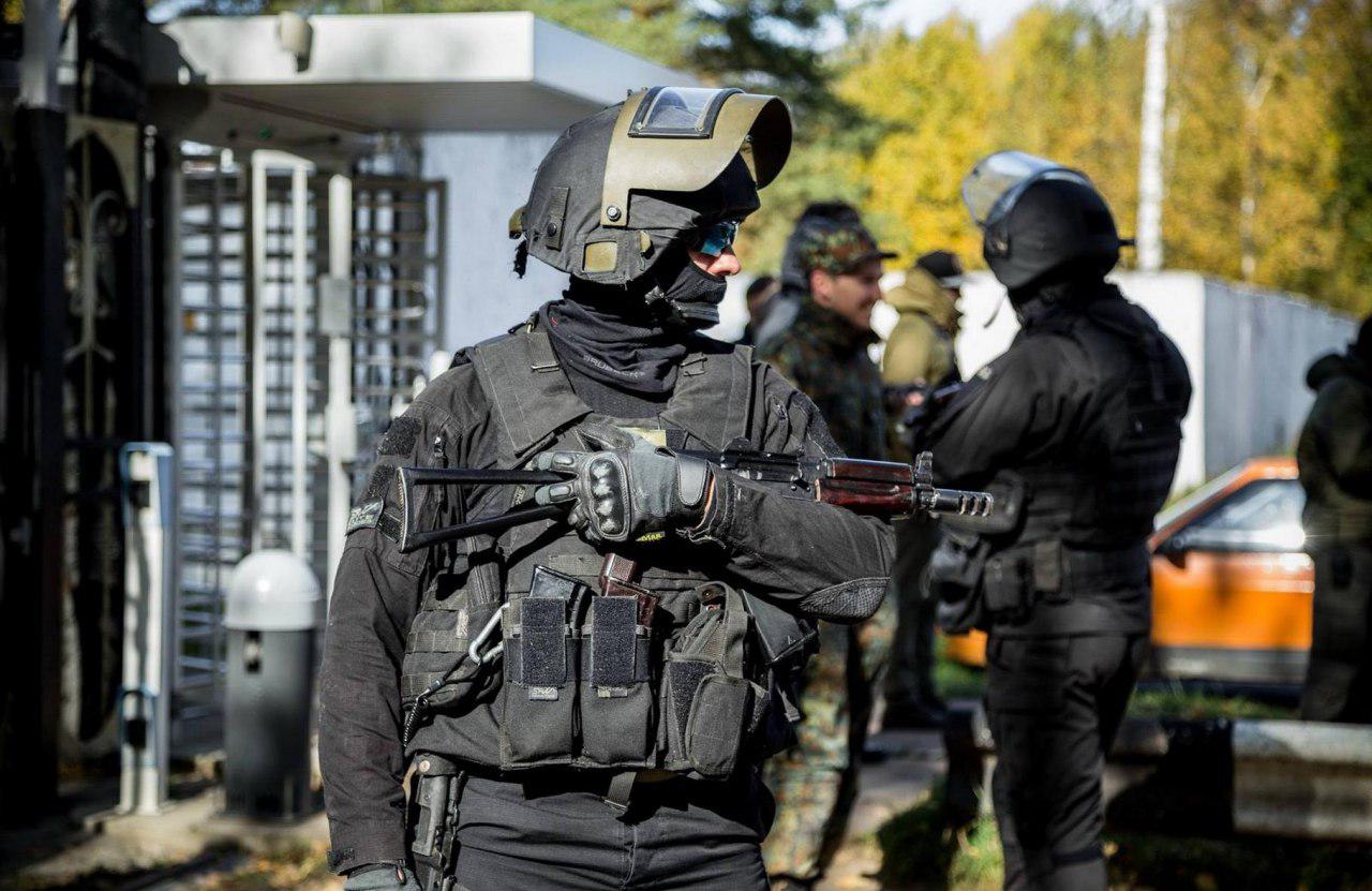تصویر بازداشت ۵ مبلغ داعش در روسیه