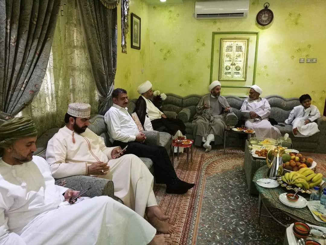 تصویر دیدار وکیل مرجعیت از مراکز دینی و مساجد و علمای کشور عمان