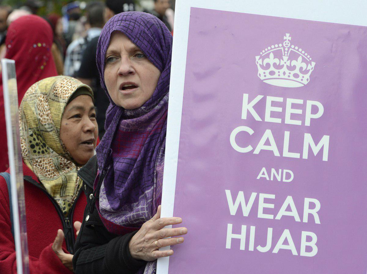 تصویر ترک تحصیل دانشجویان مسلمان با حجاب در کبک